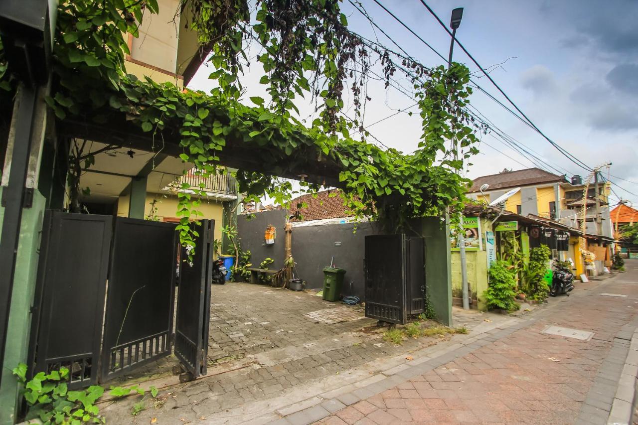Kuta Legian Inn Экстерьер фото